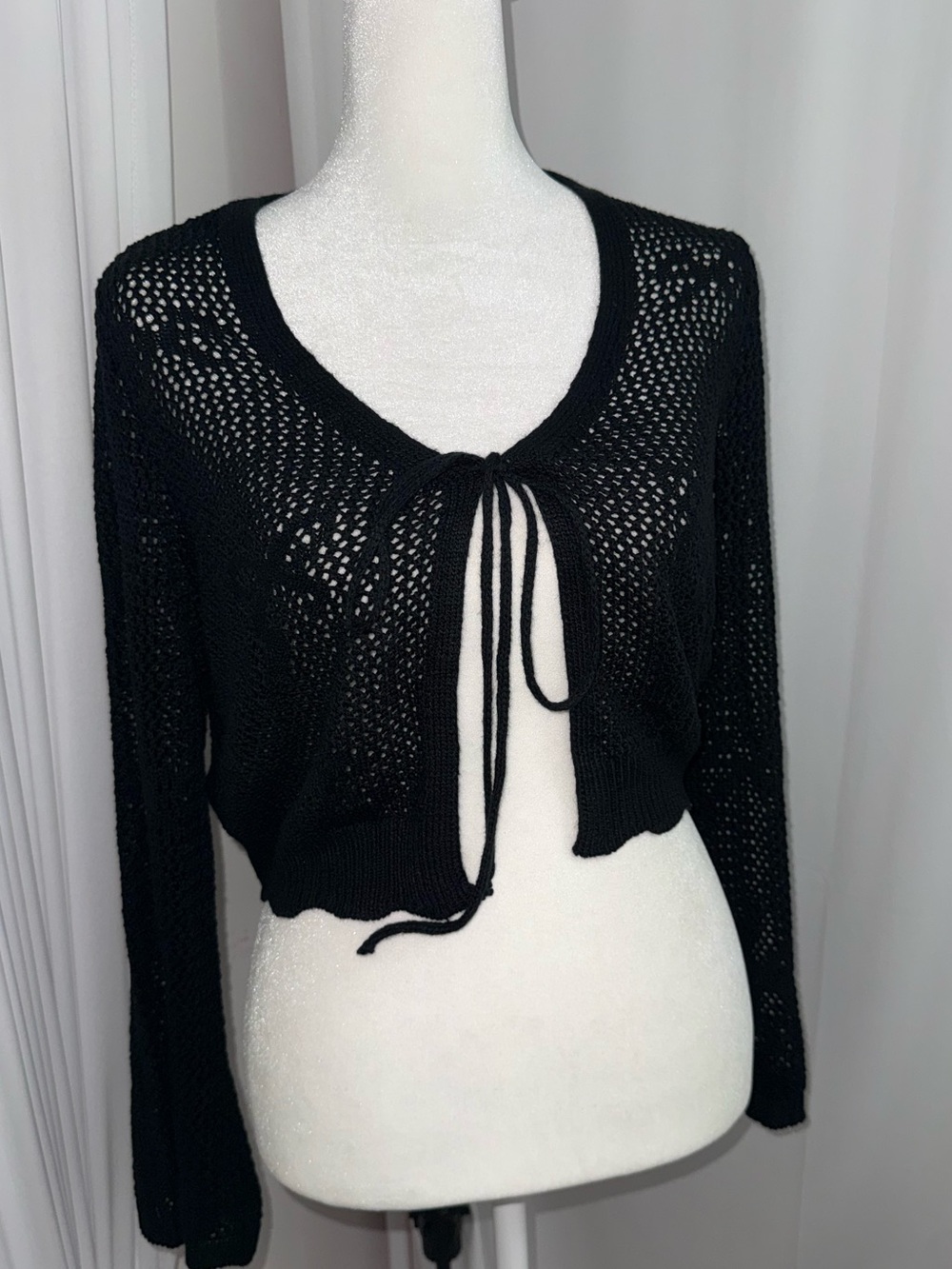 Brand new knit slightly cropped long sleeve bolero